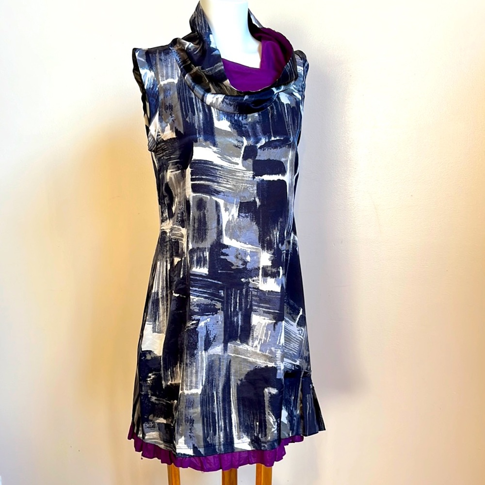 Designed by Sean and Happy London M/L dress with purple neck